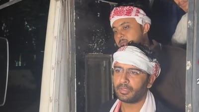 Those detained included the pressure group’s National Co-Convenor Ashutosh Ranka, East and North-East In-charge Ankit Bhardwaj, Joint Secretary Premakash Golu, and Assam Coordinator Sahil. (CJP) Those detained included the pressure group’s National Co-Convenor Ashutosh Ranka, East and North-East In-charge Ankit Bhardwaj, Joint Secretary Premakash Golu, and Assam Coordinator Sahil. (CJP)