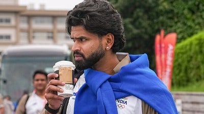 ষ্টির দাপটে এশিয়ান গেমসে আফগানিস্তানের বিরুদ্ধে ভারতের কোয়ার্টার ফাইনাল ম্যাচ একটি বলও না হয়ে বাতিল হয়ে গেল। (PTI) ষ্টির দাপটে এশিয়ান গেমসে আফগানিস্তানের বিরুদ্ধে ভারতের কোয়ার্টার ফাইনাল ম্যাচ একটি বলও না হয়ে বাতিল হয়ে গেল। (PTI)