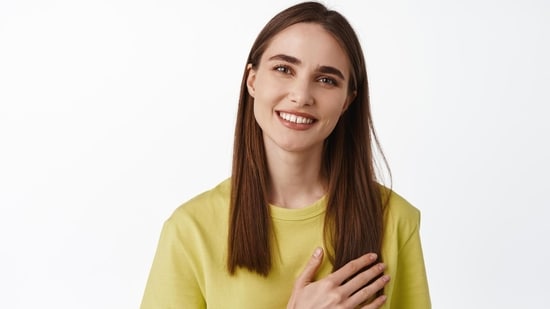 No hug? No problem. Try this 20-second hack before you panic. (Freepik)
