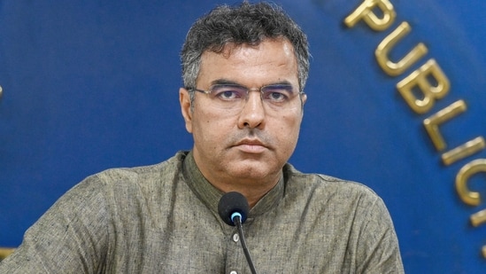 Delhi minister Parvesh Verma allegedly slapped a man filming him during a road inspection in Tilak Nagar.