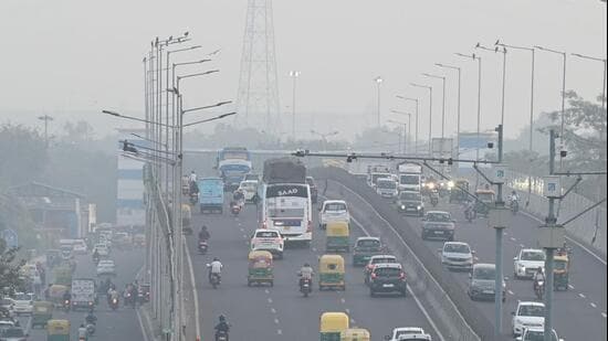 There is an almost precise window in the calendar when Delhi’s AQI breaches the 200-mark: mid-October to February-end (HT Archive)