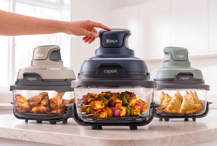 A viewing window or transparent glass container lets you watch pakoras turn golden. (Shark Ninja)