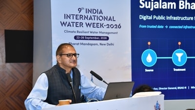 Shri Vinay Thakur, Director General, BISAG-N, explained how digital twins, AI and data can help detect leakages and improve planning. (X/ @jaljeevan_)