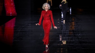 Actor Jane Fonda stole the show at 88, proving age is just a number as she strutted down the L’Oréal Paris runway. Wearing a red sequin gown, the Hollywood legend delivered pure supermodel energy and reminded everyone why she remains a timeless icon. (Reuters)