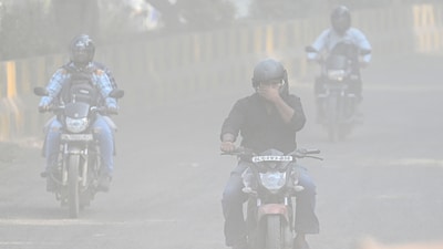 Delhi’s average AQI over the past eight years shows a clear seasonal pattern. (Sanchit Khanna/HT)