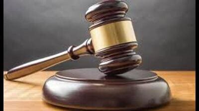 The FIR alleged that the petitioner entered the school without authority and misrepresented the condition of the institution