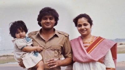 তাপস পালের জন্মবার্ষিকীতে খোলা চিঠি নন্দিনীর