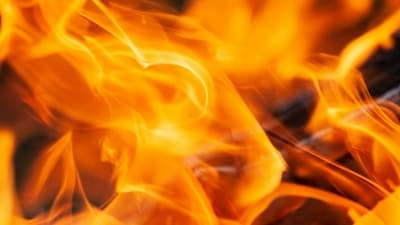 Scrap yard fire in Paterson, New Jersey. (UnSplash) Scrap yard fire in Paterson, New Jersey. (UnSplash)