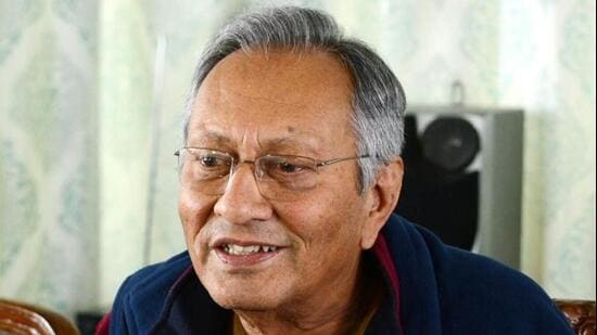 Former Himachal Pradesh cabinet minister and five-time Shahpur MLA Major Vijai Singh Mankotia (retd) passed away at his ancestral village of Tiara in Kangra district on Tuesday morning. (HT file photo)