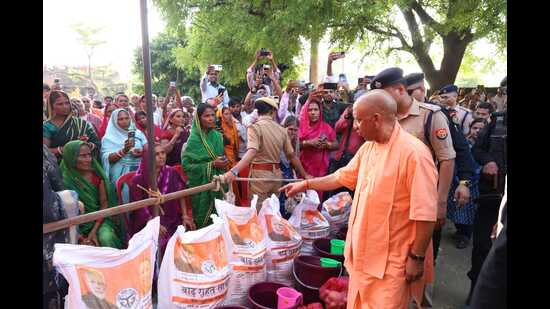 Uttar Pradesh chief minister Yogi Adityanath visited flood-hit areas of Kushinagar on Tuesday (HT Photo)