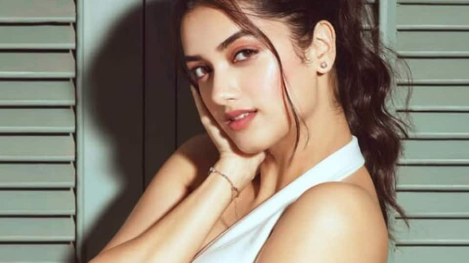 <p>తమిళంలో శివ కార్తీకేయన్ హీరోగా ‘సెయాన్’ అనే సినిమాలో భాగ్యశ్రీ బోర్సే హీరోయిన్ గా నటిస్తోంది. </p>(instagram-Bhagyashri Borse)