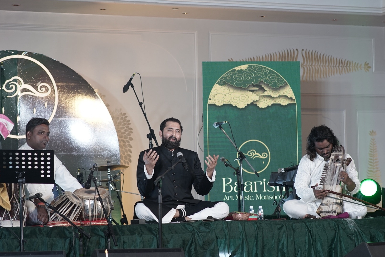 Askari Naqvi performing in Lucknow Askari Naqvi performing in Lucknow