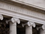 US Treasury yields rise as global bonds face pressure from inflation, debt and high oil prices. 