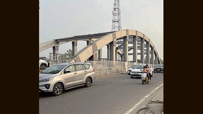 A view of Jagroan Bridge in Ludhiana. (HT Photo) A view of Jagroan Bridge in Ludhiana. (HT Photo)