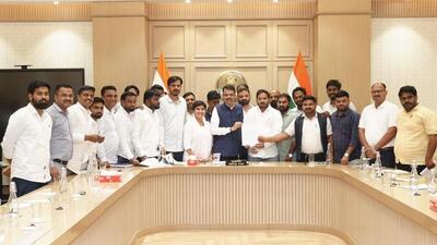 MPSC chairman’s functioning will be inquired within three months, while the commission’s secretary will be transferred immediately, CM assured delegation of aspirants during a meeting on Wednesday. (HT) MPSC chairman’s functioning will be inquired within three months, while the commission’s secretary will be transferred immediately, CM assured delegation of aspirants during a meeting on Wednesday. (HT)