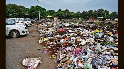 Residents say the situation remains unchanged despite the inspection and PPCB directions. (Sanjeev Sharma/HT) Residents say the situation remains unchanged despite the inspection and PPCB directions. (Sanjeev Sharma/HT)
