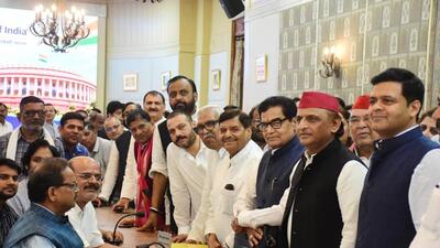 Samajwadi Party candidates for the Rajya Sabha elections, Ram Gopal Yadav and Dhanraj Parimal Nathwani, with party president Akhilesh Yadav and other leaders in Lucknow on Wednesday. (Deepak Gupta/HT Photo) Samajwadi Party candidates for the Rajya Sabha elections, Ram Gopal Yadav and Dhanraj Parimal Nathwani, with party president Akhilesh Yadav and other leaders in Lucknow on Wednesday. (Deepak Gupta/HT Photo)