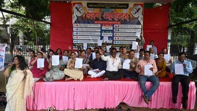 The protest, under the banner of the Akhil Maharashtra Education Service Gazetted Officers Association, drew participation from education director-level officers, deputy directors, group education officers, education inspectors and additional directors. (Raju Shinde/HT Photo) The protest, under the banner of the Akhil Maharashtra Education Service Gazetted Officers Association, drew participation from education director-level officers, deputy directors, group education officers, education inspectors and additional directors. (Raju Shinde/HT Photo)
