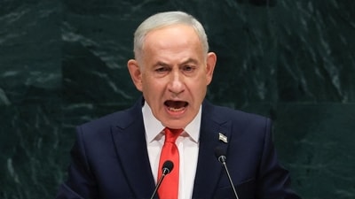 Benjamin Netanyahu made an unannounced one-day trip to Abu Dhabi on Sunday, September 27, and met Sheikh Mohammed bin Zayed. (AFP) Benjamin Netanyahu made an unannounced one-day trip to Abu Dhabi on Sunday, September 27, and met Sheikh Mohammed bin Zayed. (AFP)