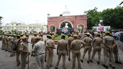 Supreme Court warned UP Police that all criminal cases could be transferred to the CBI after observing irregularities during an investigation. (File representative image) (Deepak Gupta/Hindustan Times)