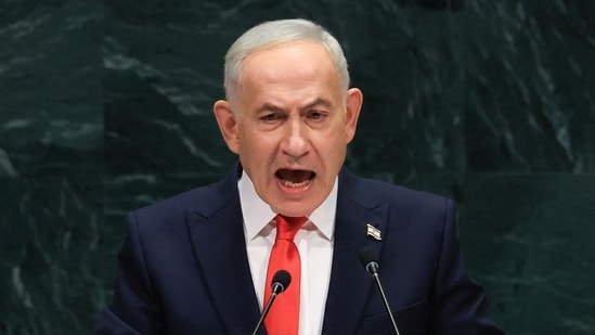 Benjamin Netanyahu made an unannounced one-day trip to Abu Dhabi on Sunday, September 27, and met Sheikh Mohammed bin Zayed. (AFP)