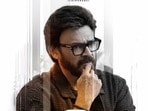 డేట్ మార్చేదే లేదు..వెంకీ-త్రివిక్రమ్ ఆదర్శ కుటుంబం రిలీజ్‌పై నాగవంశీ క్లారిటీ..ఆ రోజు నుంచే బుకింగ్స్!(x/haarikahassine)