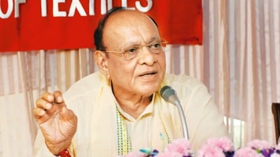 কংগ্রেসে ফিরতে পারেন প্রাক্তন মুখ্যমন্ত্রী শঙ্করসিং বাঘেলা, বাড়ছে জল্পনা HT PHOTO কংগ্রেসে ফিরতে পারেন প্রাক্তন মুখ্যমন্ত্রী শঙ্করসিং বাঘেলা, বাড়ছে জল্পনা HT PHOTO