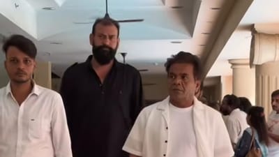 Rajpal Yadav at Mushtaq Khan's prayer meet.