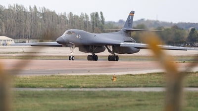 A B‑1B Lancer bomber arrives at RAF Fairford airbase, after police declared a major incident at the base and arrested several men on suspicion of offences under the Explosives Act, who have since been released on bail (REUTERS)