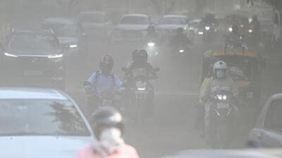 Commuters make their way through a haze-covered and dusty stretch of road as air pollution levels rise in the national capital in New Delhi, India, on September 22, 2026 (HT Photo/Sanchit Khanna) Commuters make their way through a haze-covered and dusty stretch of road as air pollution levels rise in the national capital in New Delhi, India, on September 22, 2026 (HT Photo/Sanchit Khanna)