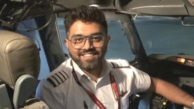 ভারতীয় পাইলটের উপর ক্র্যাশ অ্যাক্স দিয়ে হামলা! ফ্লাইদুবাইয়ে কেন রাখা ছিল ধারাল অস্ত্র? (সৌজন্যে এক্স ) ভারতীয় পাইলটের উপর ক্র্যাশ অ্যাক্স দিয়ে হামলা! ফ্লাইদুবাইয়ে কেন রাখা ছিল ধারাল অস্ত্র? (সৌজন্যে এক্স )