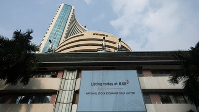 A screen displays a message of the National Stock Exchange (NSE) listing ceremony at the Bombay Stock Exchange (BSE) in Mumbai, India, September 24, 2026. REUTERS/Francis Mascarenhas (REUTERS)