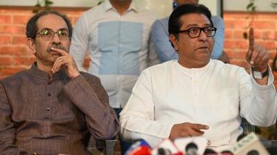 Uddhav Thackeray and Raj Thackeray invited Opposition parties and people to join the protest. (HT PHOTO) Uddhav Thackeray and Raj Thackeray invited Opposition parties and people to join the protest. (HT PHOTO)