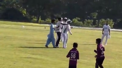 ঘটনাটি ঘটেছে ইসলামাবাদের ডায়মন্ড ক্রিকেট গ্রাউন্ডে। ঘটনাটি ঘটেছে ইসলামাবাদের ডায়মন্ড ক্রিকেট গ্রাউন্ডে।