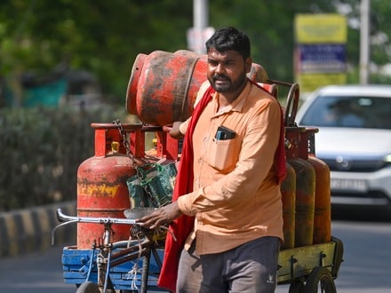 ఎల్పీజీ సిలిండర్ ధరలు పెంపు..