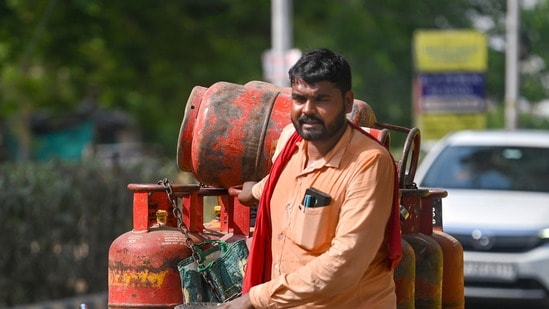 ఎల్పీజీ సిలిండర్ ధరలు పెంపు..