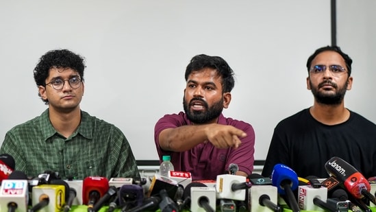 CJP founder Abhijeet Dipke, centre, has warned that if they are denied the right to protest at Shivaji park in Mumbai, they will start 'Jail Bharo Andolan'. (PTI)