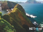 California’s stunning beaches offer everything from Pacific sunsets and surfing to quiet walks, wildlife spotting, bonfires and relaxed coastal escapes.(Visit California)
