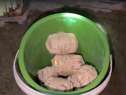 প্রাক্তন তৃণমূল কাউন্সিলরের কার্যালয়ের গুদাম থেকে একসঙ্গে ১২টি তাজা বোমা উদ্ধারের ঘটনায় উত্তেজনা ছড়াল হাওড়ায়