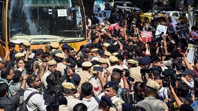 জ্ঞানেশ কুমারের পদত্যাগের দাবিতে উত্তাল রাজধানী ( VISHAL KAPOOR) জ্ঞানেশ কুমারের পদত্যাগের দাবিতে উত্তাল রাজধানী ( VISHAL KAPOOR)