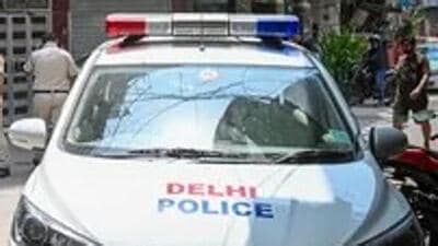 Delhi Police has sent two head constables to district lines and ordered a departmental inquiry after an advocate alleged he was assaulted at Mahendra Park police station. (Representative photo) Delhi Police has sent two head constables to district lines and ordered a departmental inquiry after an advocate alleged he was assaulted at Mahendra Park police station. (Representative photo)