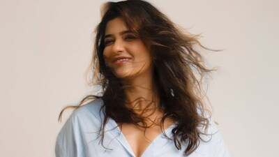 <p>లైట్ బ్లూ షర్ట్ లో క్రేజీ ఫొటోలను ఐశ్వర్య రాజేష్ ఇవాళ (అక్టోబర్ 2) సోషల్ మీడియాలో పోస్టు చేసింది. </p> (instagram-Aishwarya Rajesh) <p>లైట్ బ్లూ షర్ట్ లో క్రేజీ ఫొటోలను ఐశ్వర్య రాజేష్ ఇవాళ (అక్టోబర్ 2) సోషల్ మీడియాలో పోస్టు చేసింది. </p> (instagram-Aishwarya Rajesh)