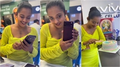 জন্মদিনে নিজেকে আইফোন উপহার শ্রুতির। জন্মদিনে নিজেকে আইফোন উপহার শ্রুতির।