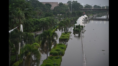 The impact of the rising river was clearly visible at the Gomti Riverfront, where water had spread over large sections of the normally accessible area. (Deepak Gupta/HT Photo) The impact of the rising river was clearly visible at the Gomti Riverfront, where water had spread over large sections of the normally accessible area. (Deepak Gupta/HT Photo)