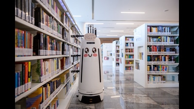 The shelf-reading bot at Singapore’s National Library Board-operated libraries has been helping the staff solve a notoriously familiar problem: spotting misplaced books. (NLB Singapore) The shelf-reading bot at Singapore’s National Library Board-operated libraries has been helping the staff solve a notoriously familiar problem: spotting misplaced books. (NLB Singapore)