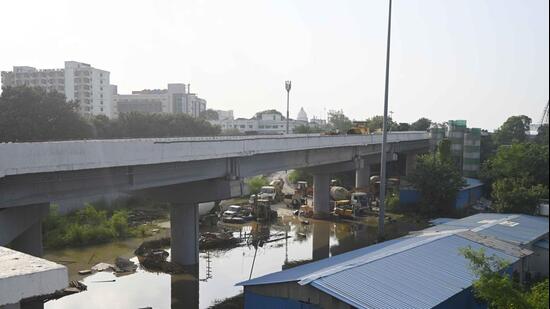 The nearly 1-km ROB is likely to open within days, completing 13.5-km IIM Road-Samta Mulak stretch. (Deepak Gupta/HT)