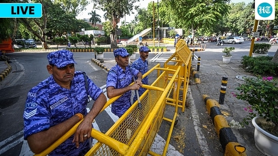 Roads leading to Jantar Mantar are seen closed amid heavy deployment of security personnel ahead of a protest called for October 2 against the functioning of the Election Commission of India (ECI) (Sanchit Khanna/HT photo)