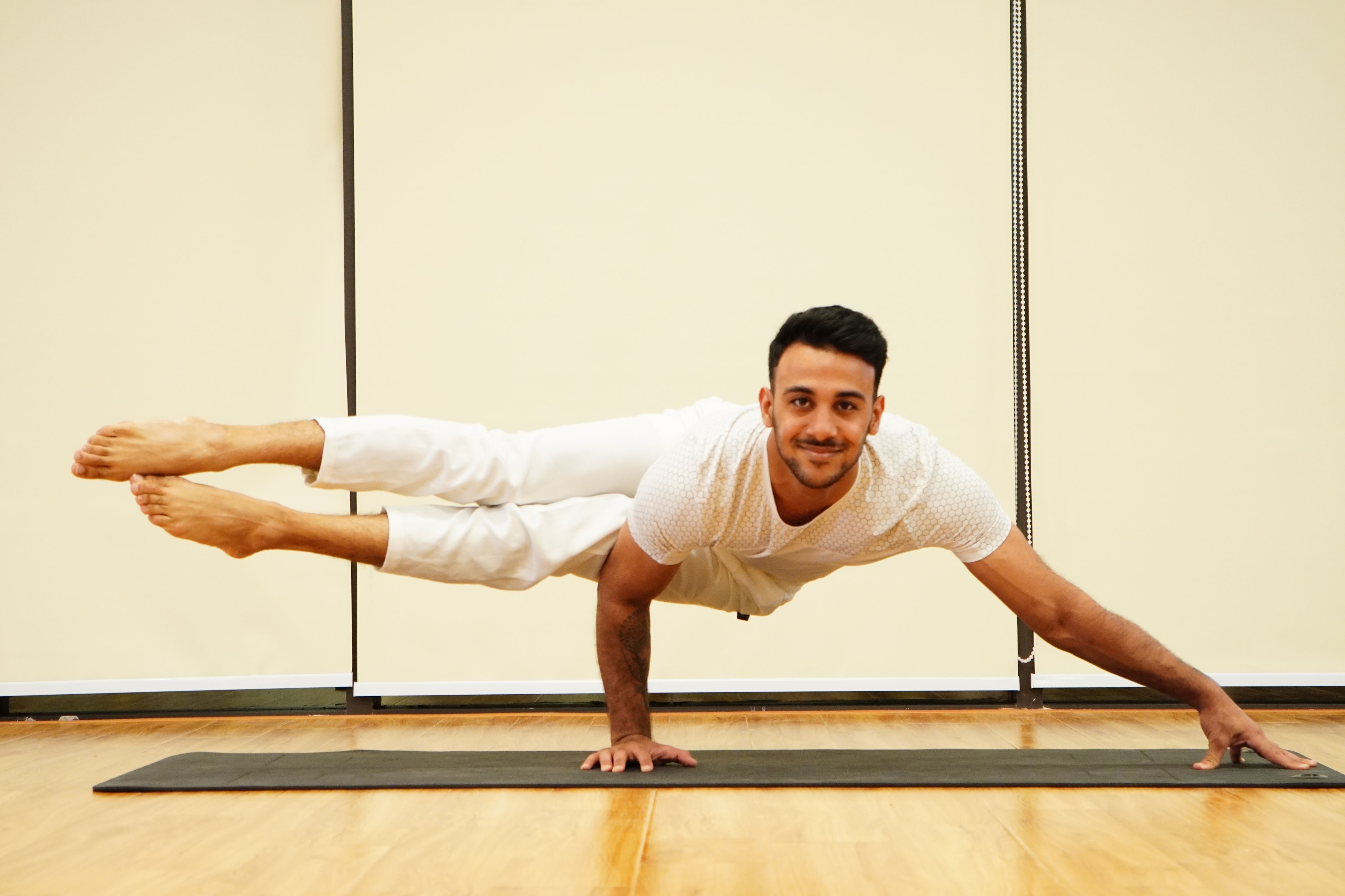 10 minutes of mindful yoga can make a valuable pause between waking up and starting the day's responsibilities. (Pexel) 10 minutes of mindful yoga can make a valuable pause between waking up and starting the day's responsibilities. (Pexel)