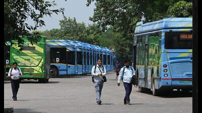 An official said the new rules mean women eligible for free travel must use their smart card to travel free on DTC and cluster buses. (HT)