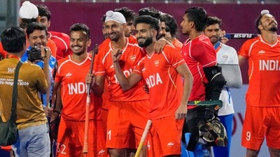 এশিয়ান গেমসে হকিতে ভারতের সোনার দৌড় অব্যাহত! মেয়েদের পর এবার পুরুষদের পদক জয়. (AP Photo/Dita Alangkara) (AP Photo/Dita Alangkara) এশিয়ান গেমসে হকিতে ভারতের সোনার দৌড় অব্যাহত! মেয়েদের পর এবার পুরুষদের পদক জয়. (AP Photo/Dita Alangkara) (AP Photo/Dita Alangkara)